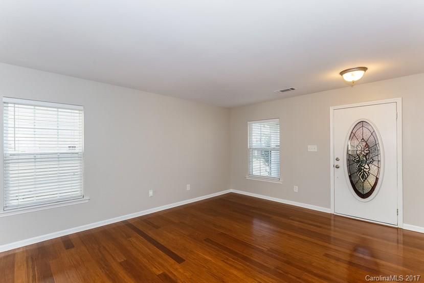 Hamilton Lakes - Residential Lease