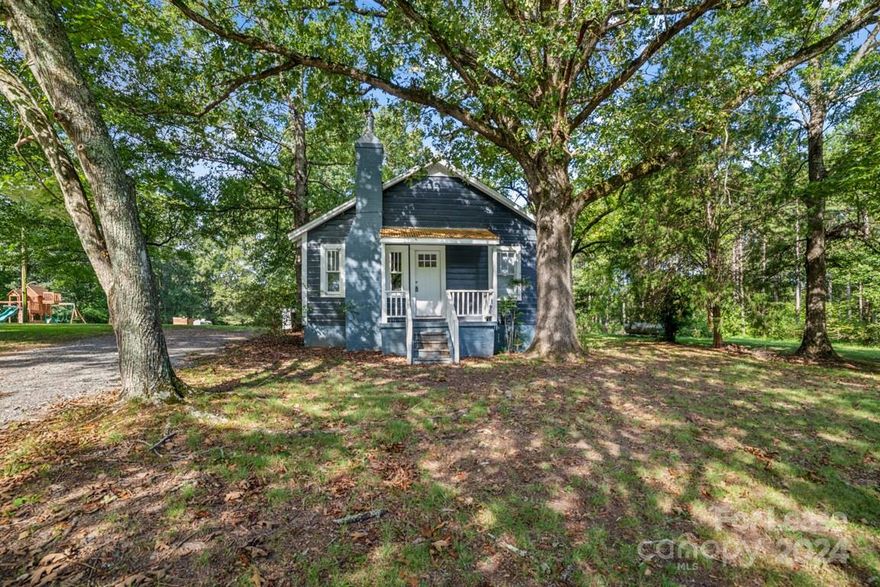 Cute 2 bedroom, 1 bathroom home in country setting is waiting for you to call it home. Open floor plan with vinyl plank flooring throughout. Updated kitchen has marble countertops, new electric cookstove, wall oven and refrigerator.  Completely redone bathroom features new cabinetry, shower surround, toilet and light fixtures. Back porch opens to a large yard. Washer and dryer is included.

***PET FRIENDLY PROPERTY FOR UP TO 2 PETS FOR AN EXTRA $100 PER MONTH OVER LISTING RENT PRICE***