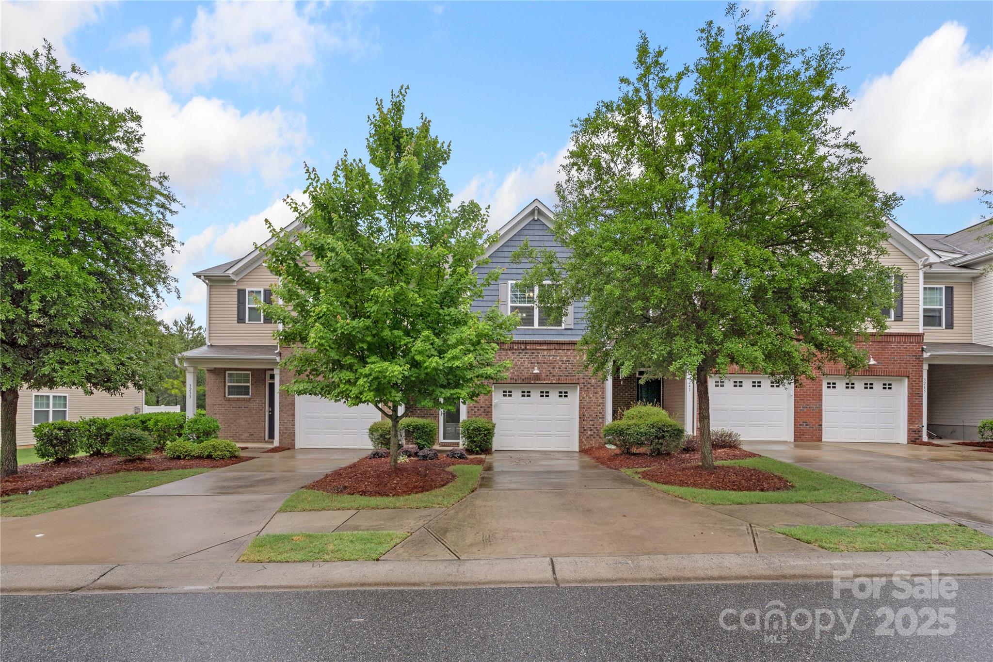 3237 Yarmouth Lane