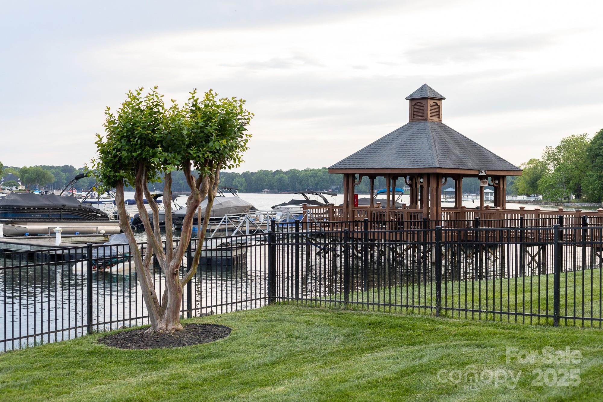 100 Norman Place - Residential