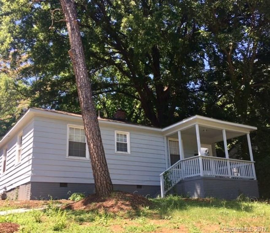 This newly renovated home is complete with fresh paint, new carpet, new fixtures, new stainless steel appliances, ceramic tile in bathroom! Just a few minutes away from Uptown, this property has a front porch and large yard for entertaining. You don't want to miss this opportunity!