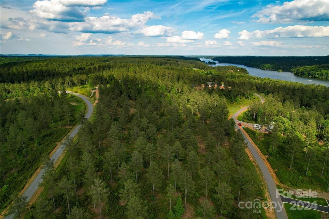 The Waterfront Club - Land