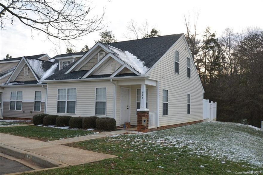 Great corner 3 bedroom townhome with fenced in back yard.  2 bedrooms downstairs, master bedroom upstairs.  Large master with walk in closet and surround sound.  Spacious great room and dining room combination.  Laundry room with cabinets.  Community with pool.