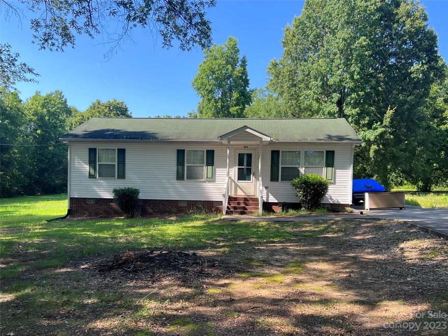 Perfect investment opportunity! This quaint 3 bed/ 2 bath is conveniently located minutes from I-77, and 20 Minutes to downtown Rock Hill. Would make a great rental property or a even a fixer upper. Property is being sold as is, seller will make no repairs.