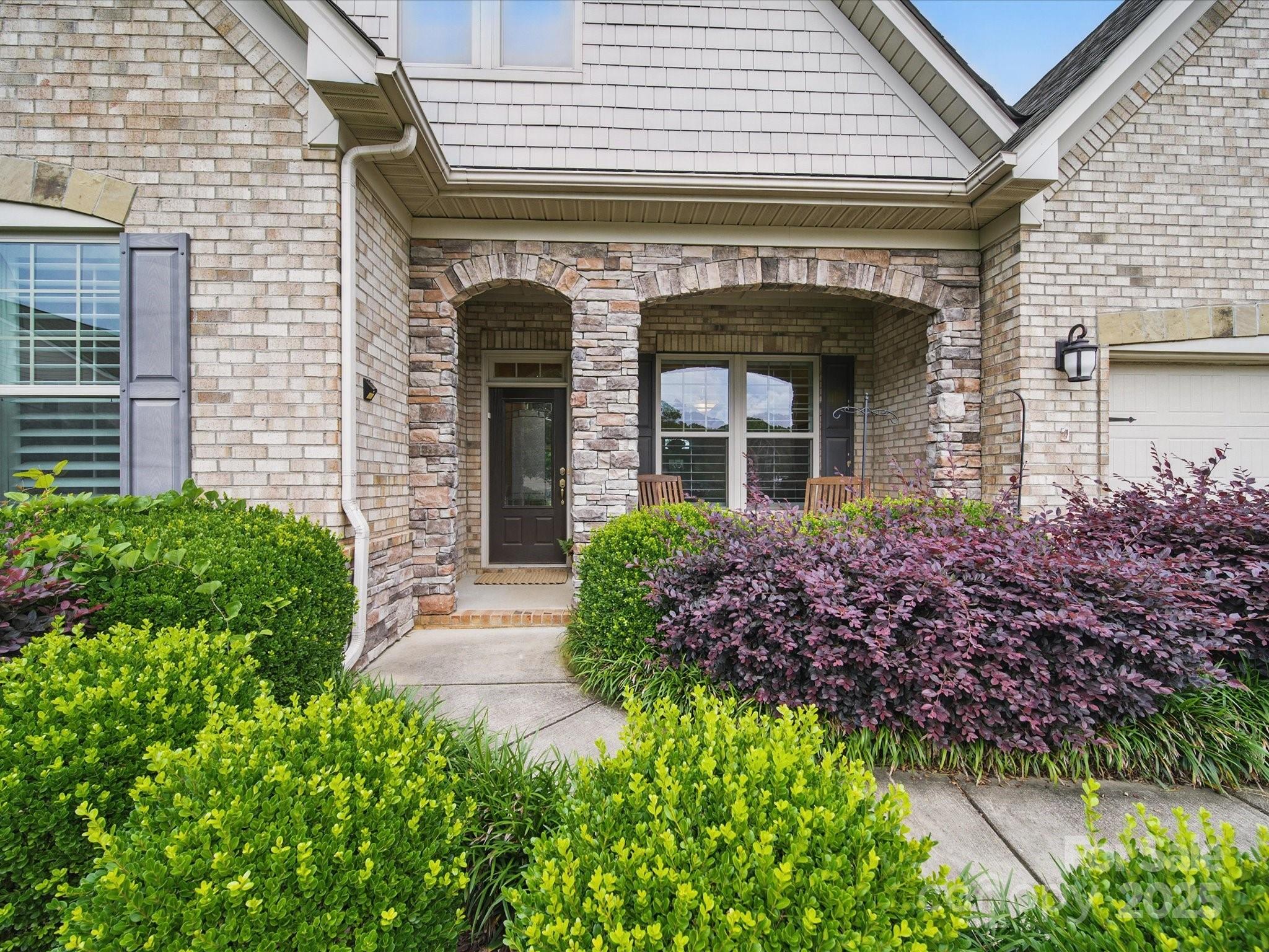 1004 Fairbanks Court