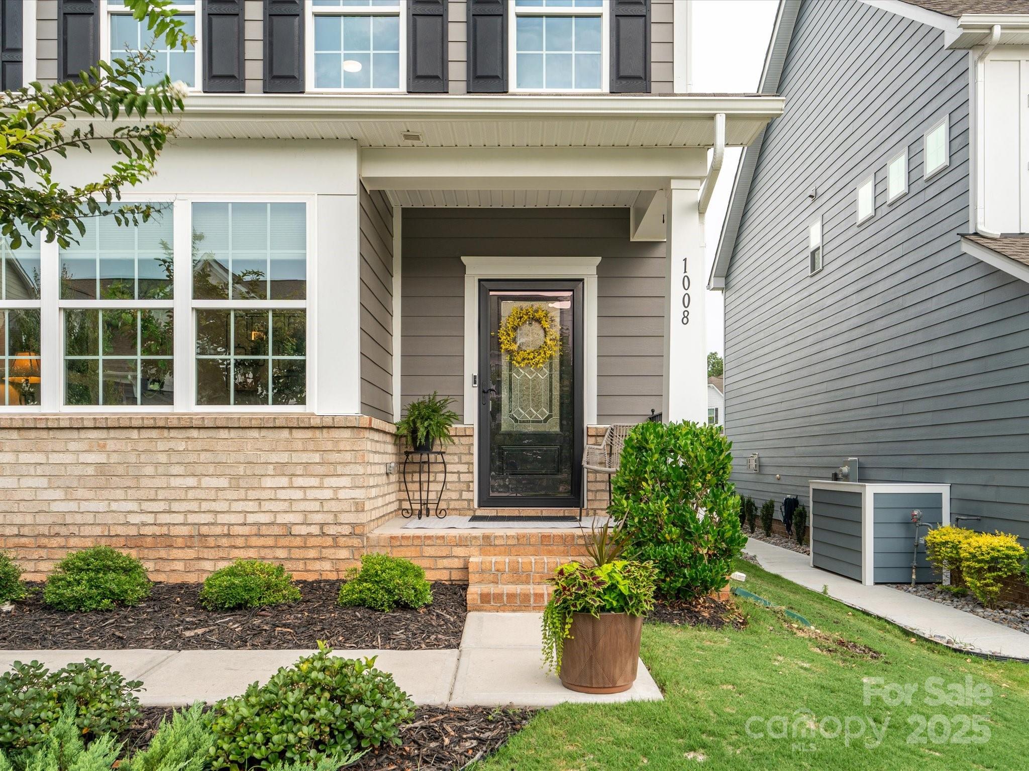 1008 Gabardine Lane