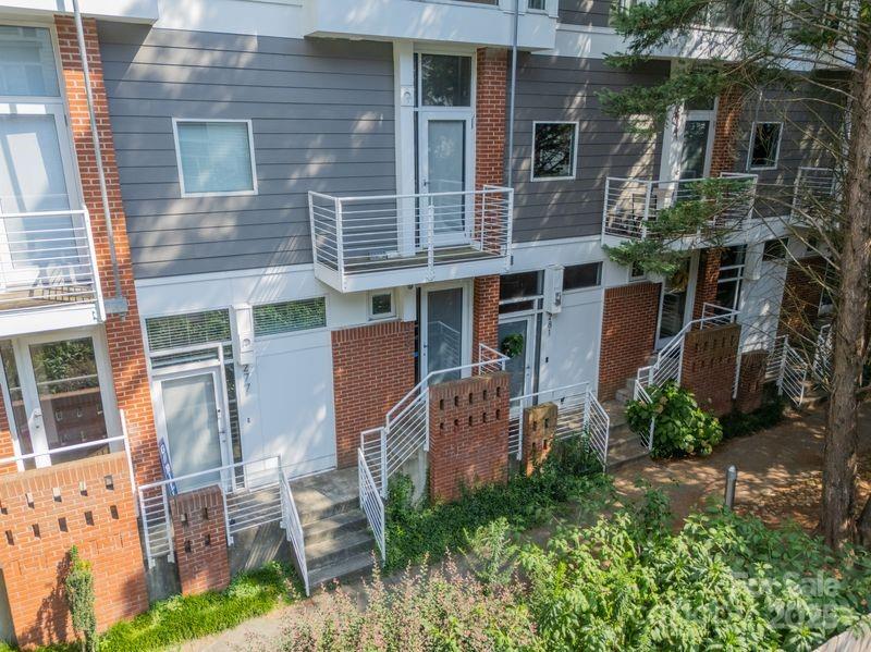 279 Mcdonald Avenue