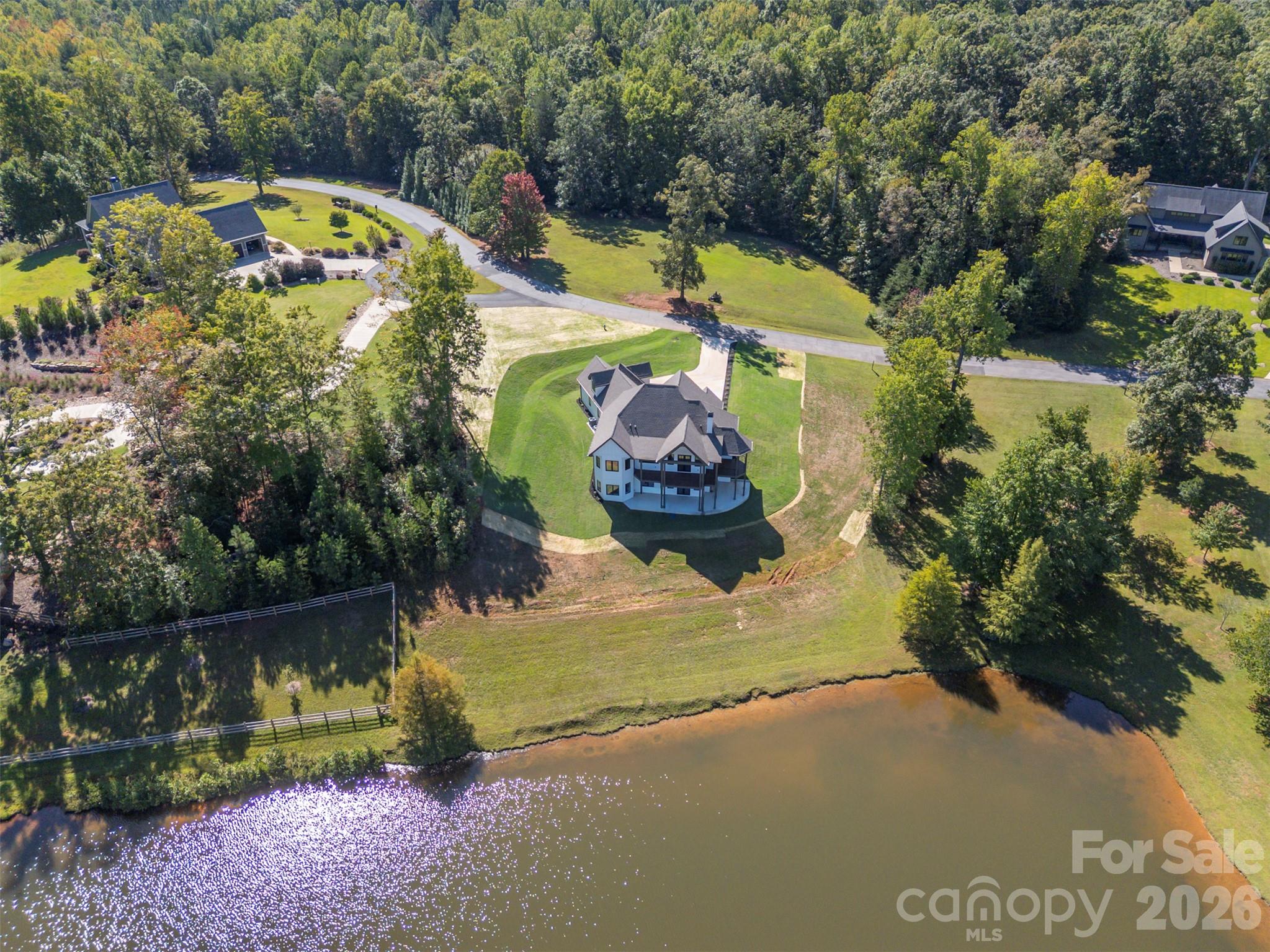 438 Mapleton Lane