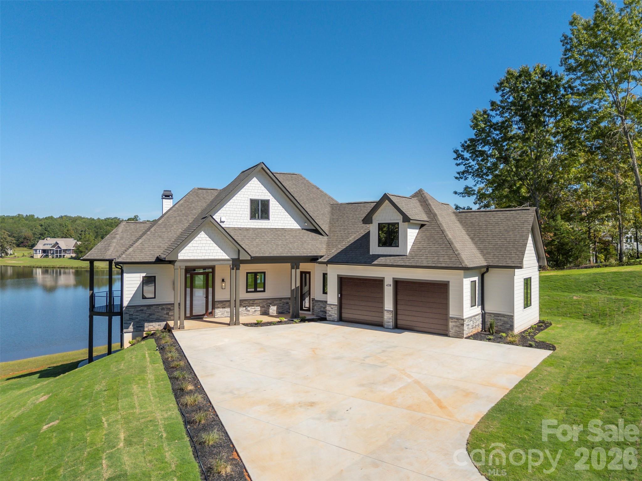 438 Mapleton Lane