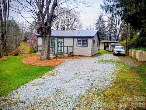 Photo of 8 Linda Vista Drive, Asheville, NC 28806 (MLS # 4333319)