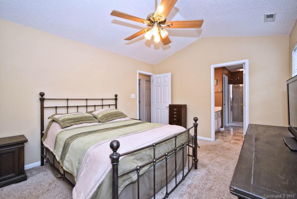 Wiltshire Manor - Residential