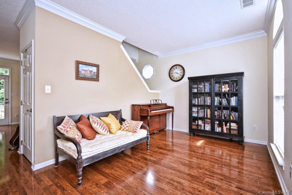 Wiltshire Manor - Residential