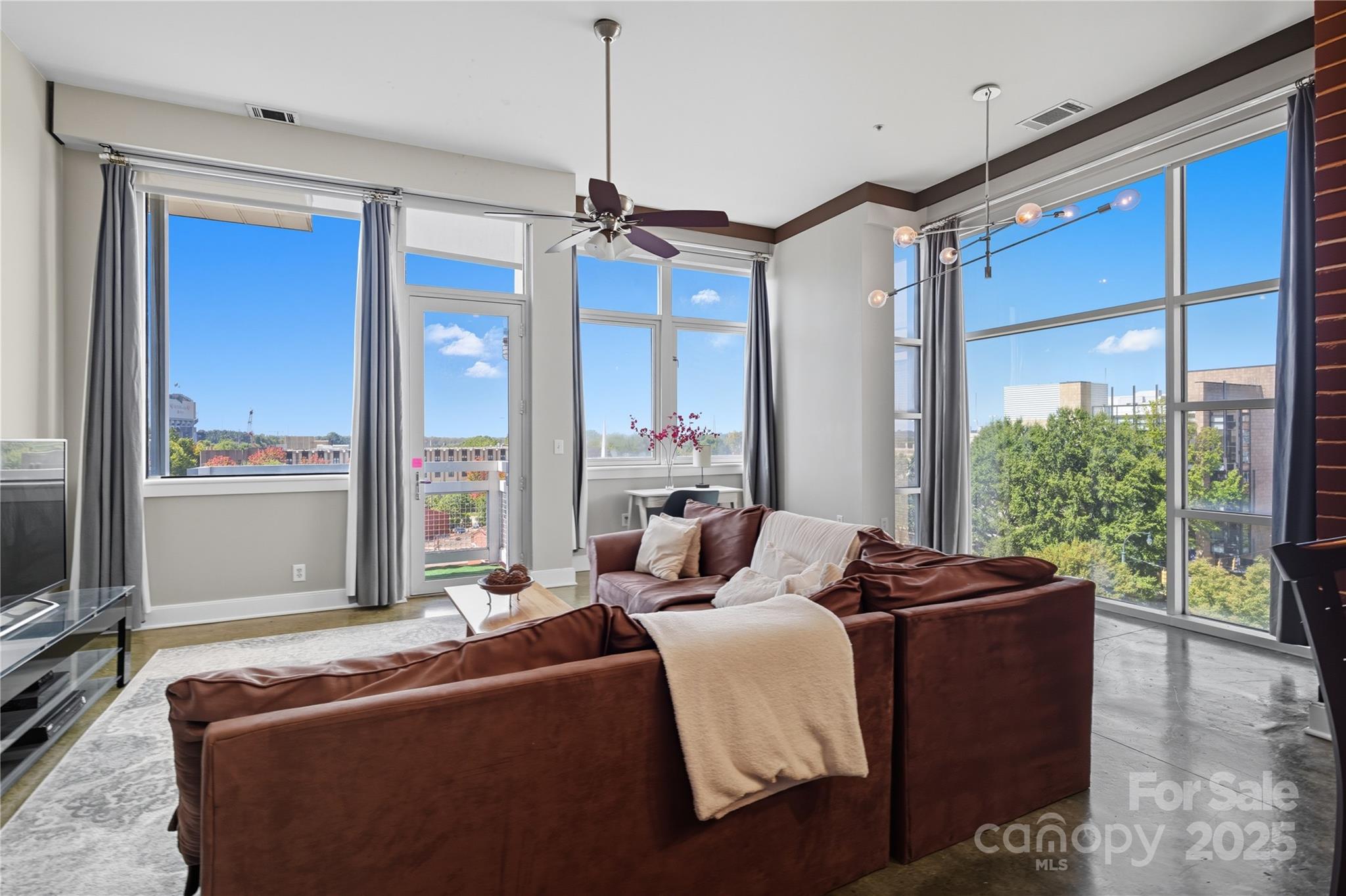 710 W Trade Street 701