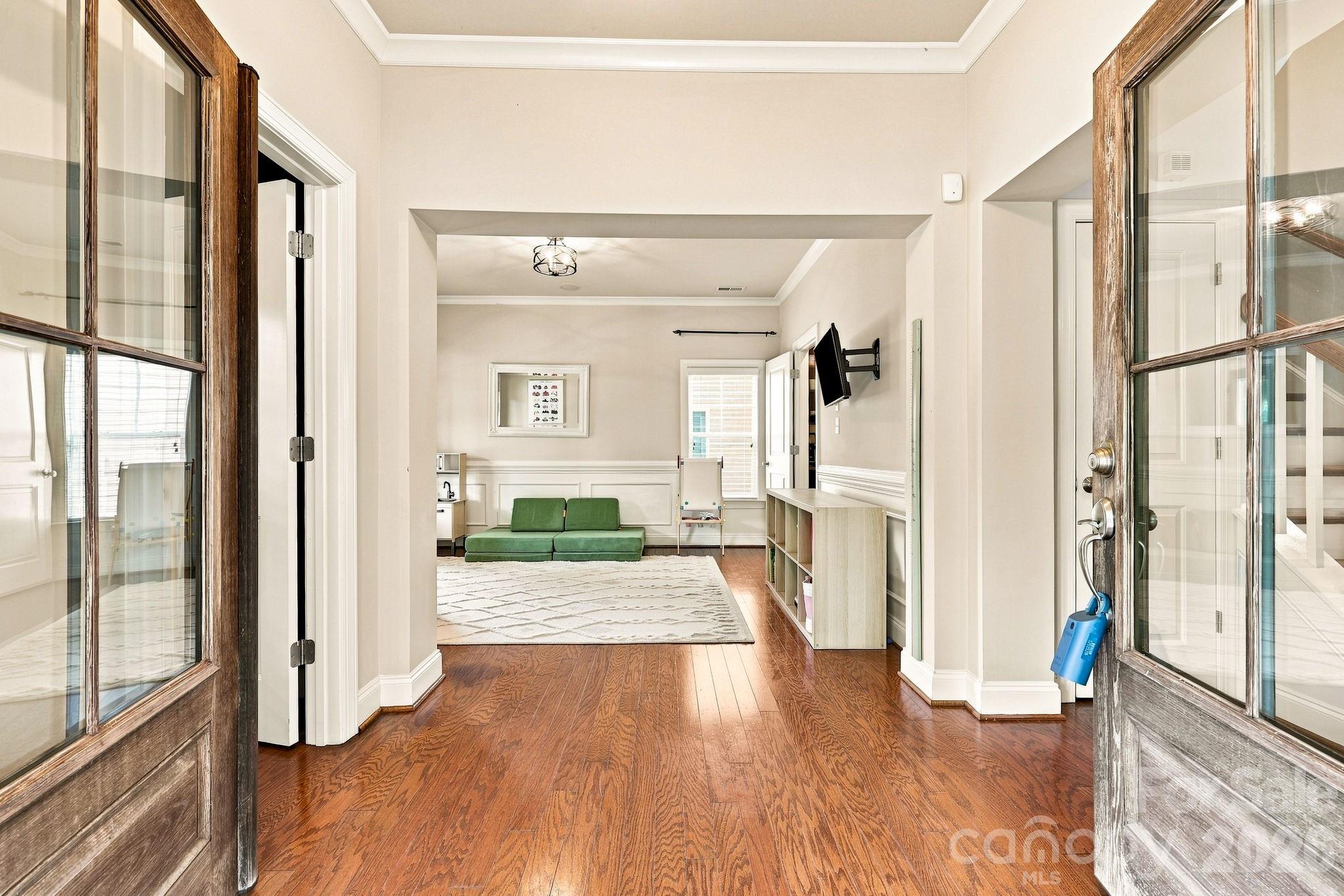 6333 Kennard Drive