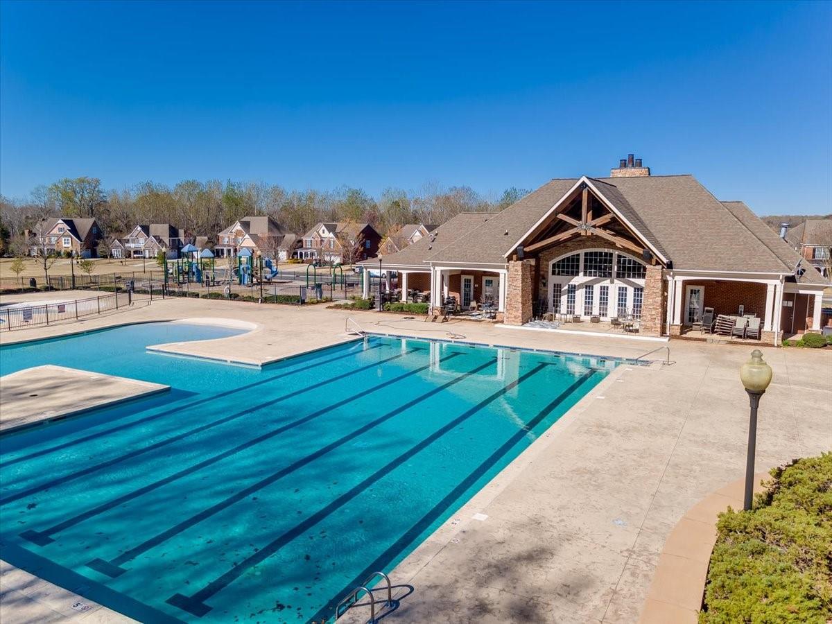 The Chimneys of Marvin - Residential