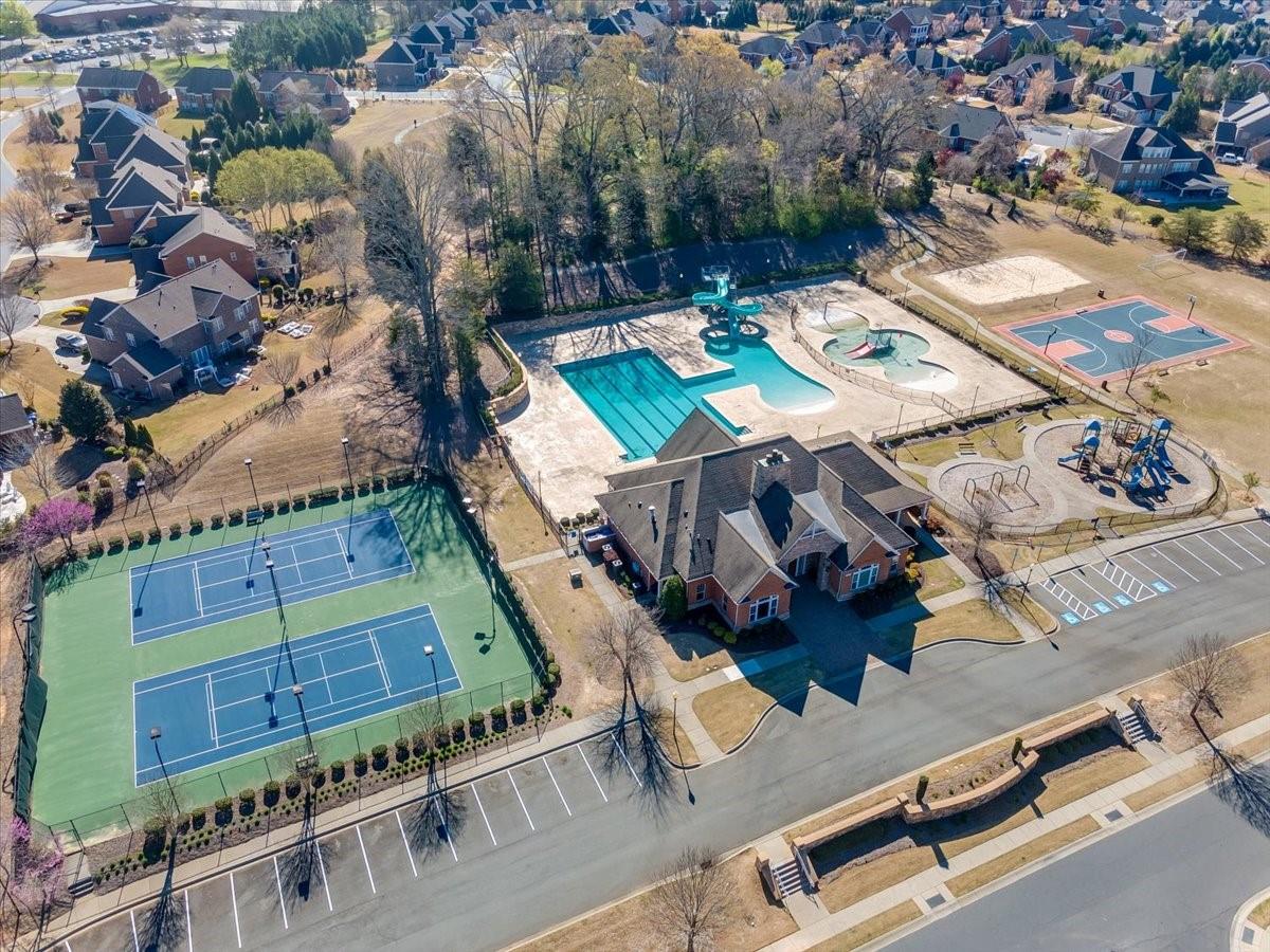 The Chimneys of Marvin - Residential