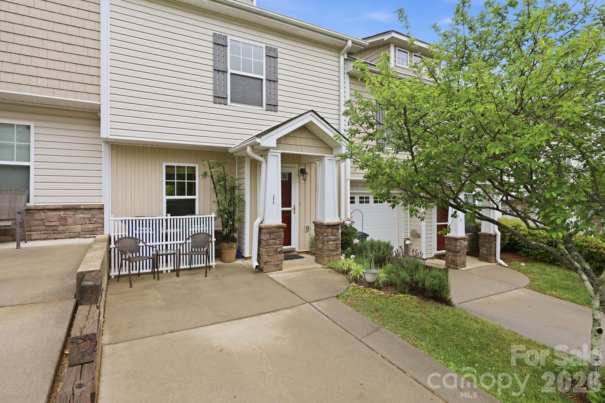 Creekside Village - Residential