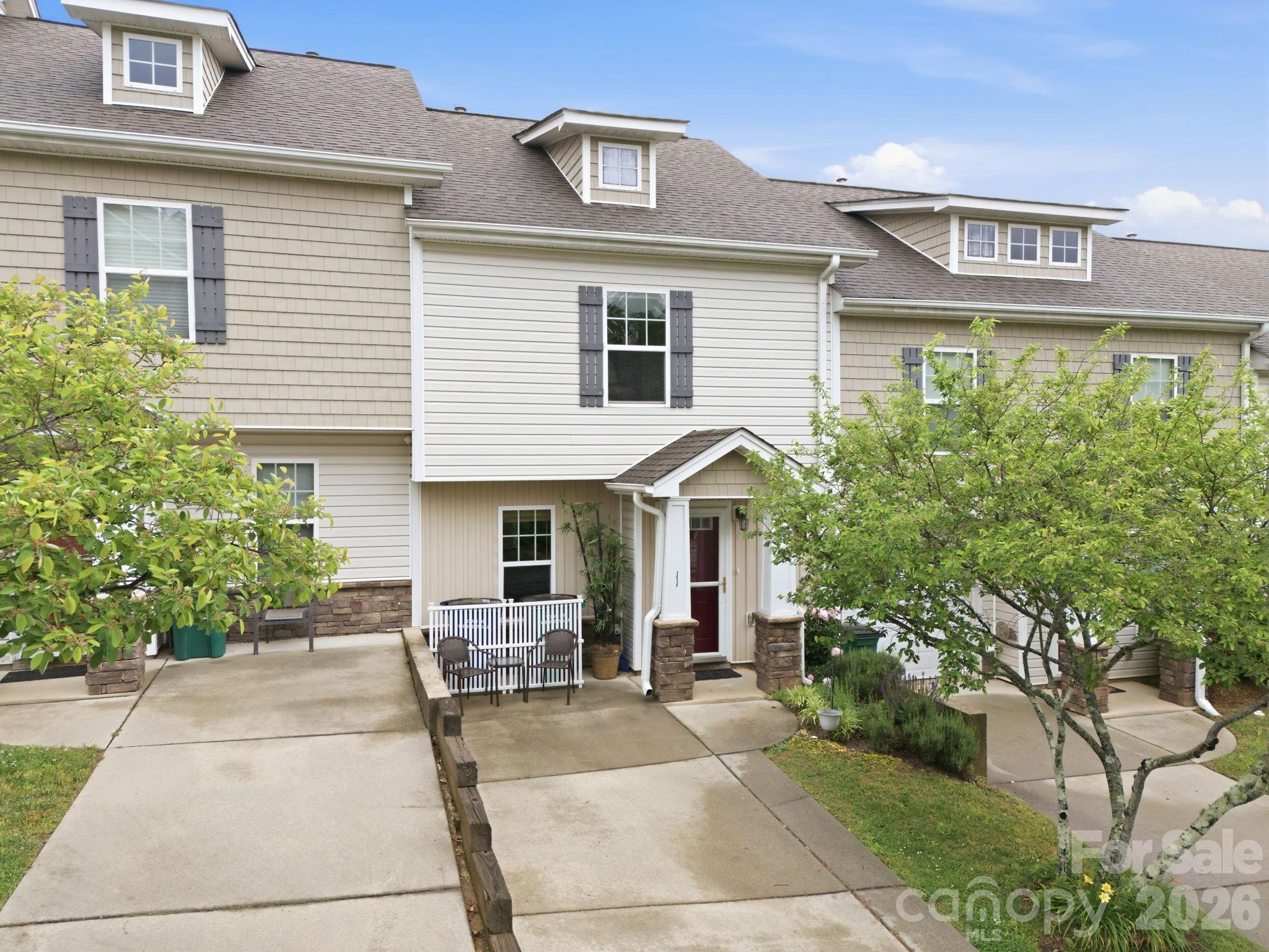 Creekside Village - Residential