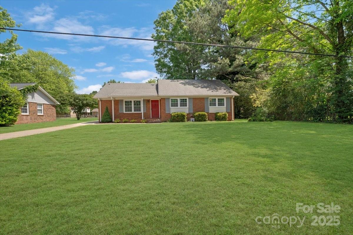 8206 Idlewild Road 22