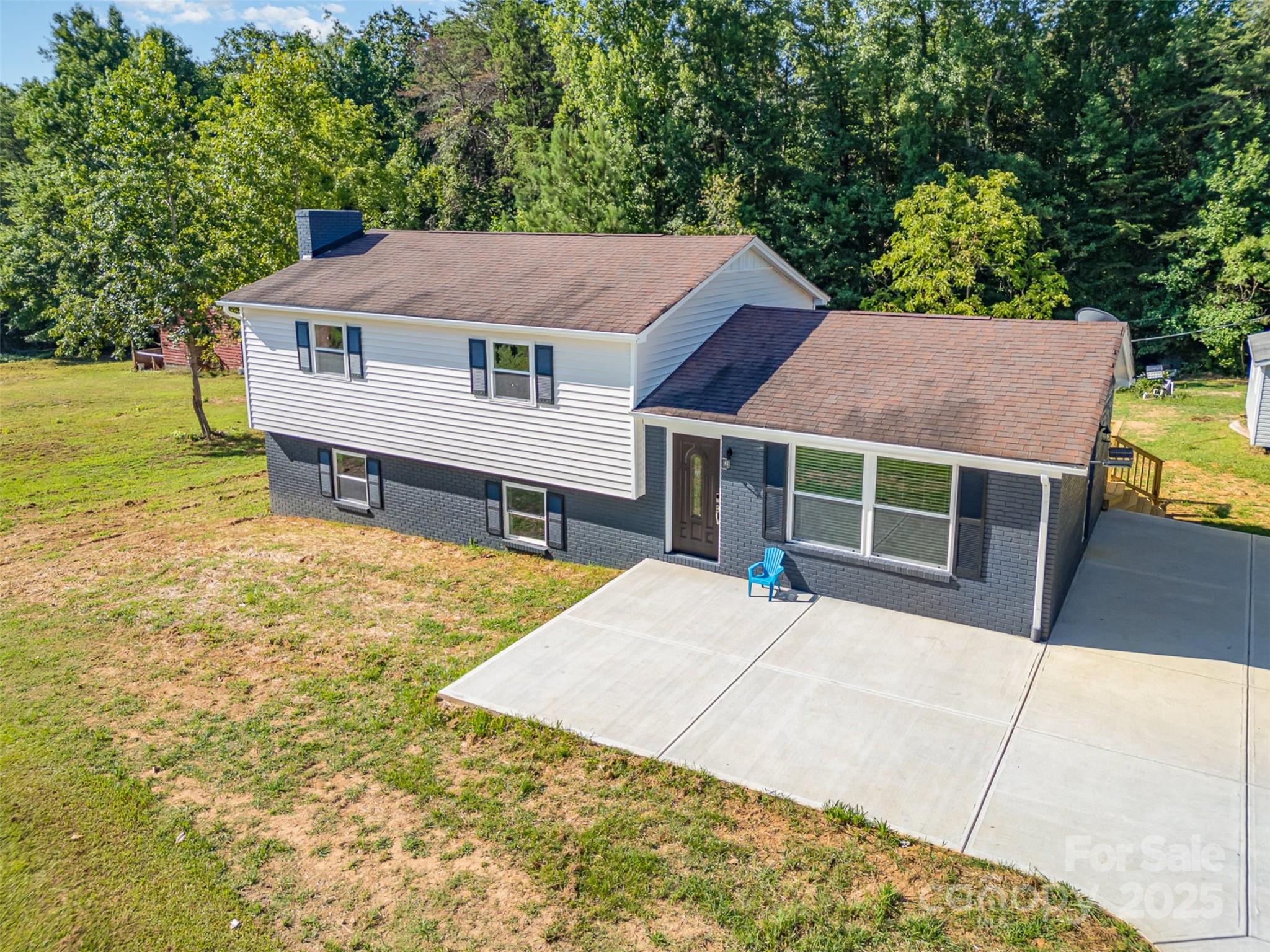 255 Kings Drive