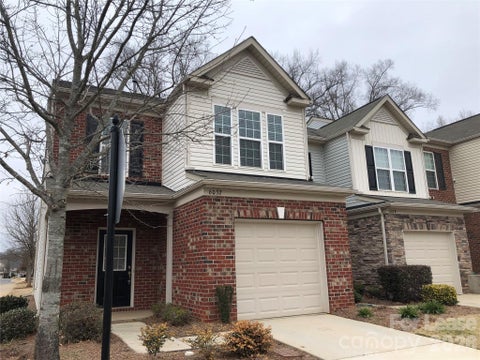 Photo of 6032 Carrollton Lane, Charlotte, NC 28210 (MLS # 4408399)