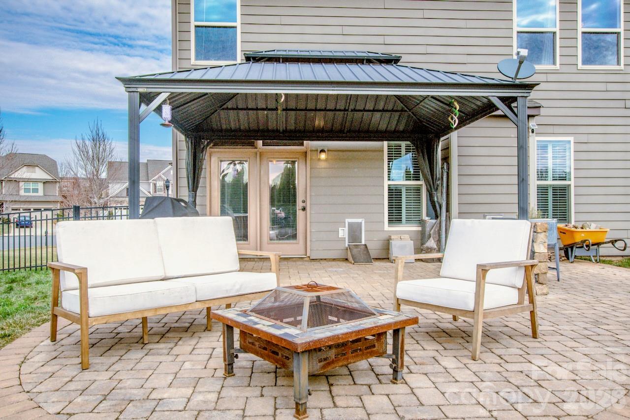 Robinson Oaks - Residential