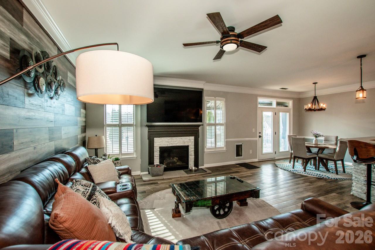 Robinson Oaks - Residential
