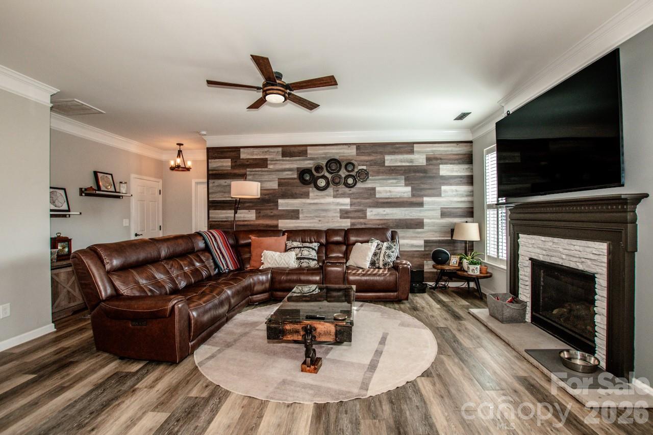 Robinson Oaks - Residential