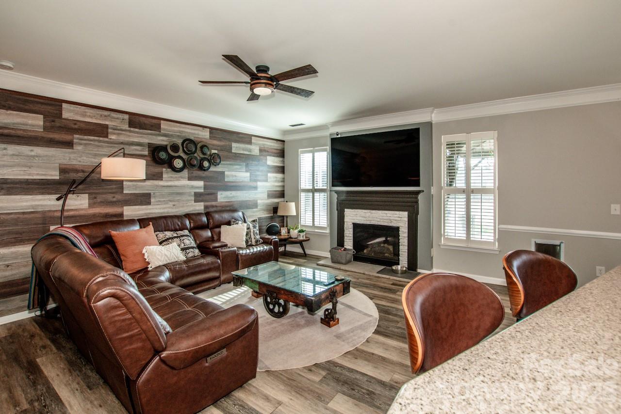 Robinson Oaks - Residential