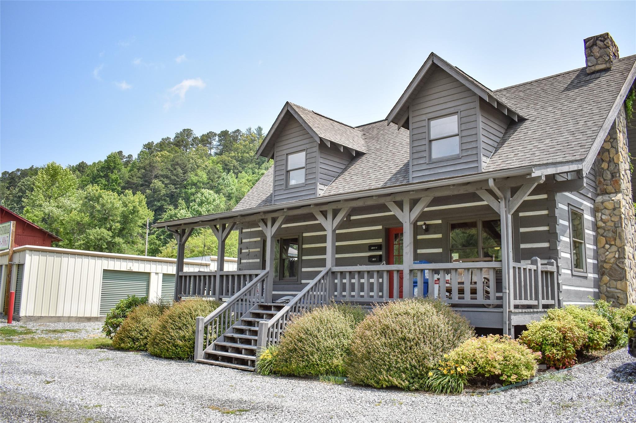 15 Black Wolf Road