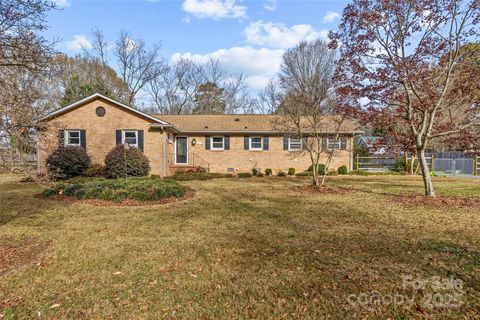 1419 Marlwood Circle Charlotte NC 28227