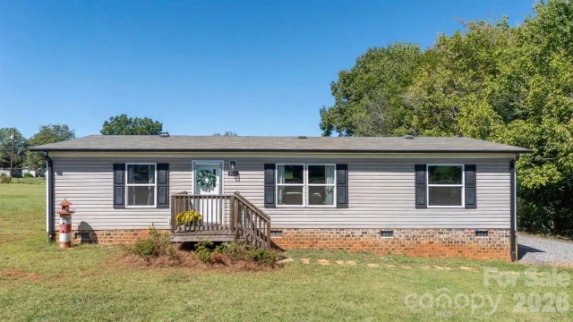 137 Calhoun Road, photo 2 of 24