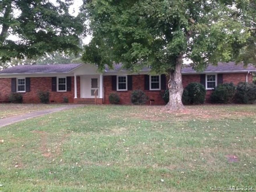 Great home in great location in Beverly Heights.  This brick ranch offers 3 bedrooms and 2 baths.  Full brick exterior. City utilities.   New windows, new paint, new carpet.  Some new appliances in kitchen, dining / living combination with fireplace.  Nice home ready for a new owner.