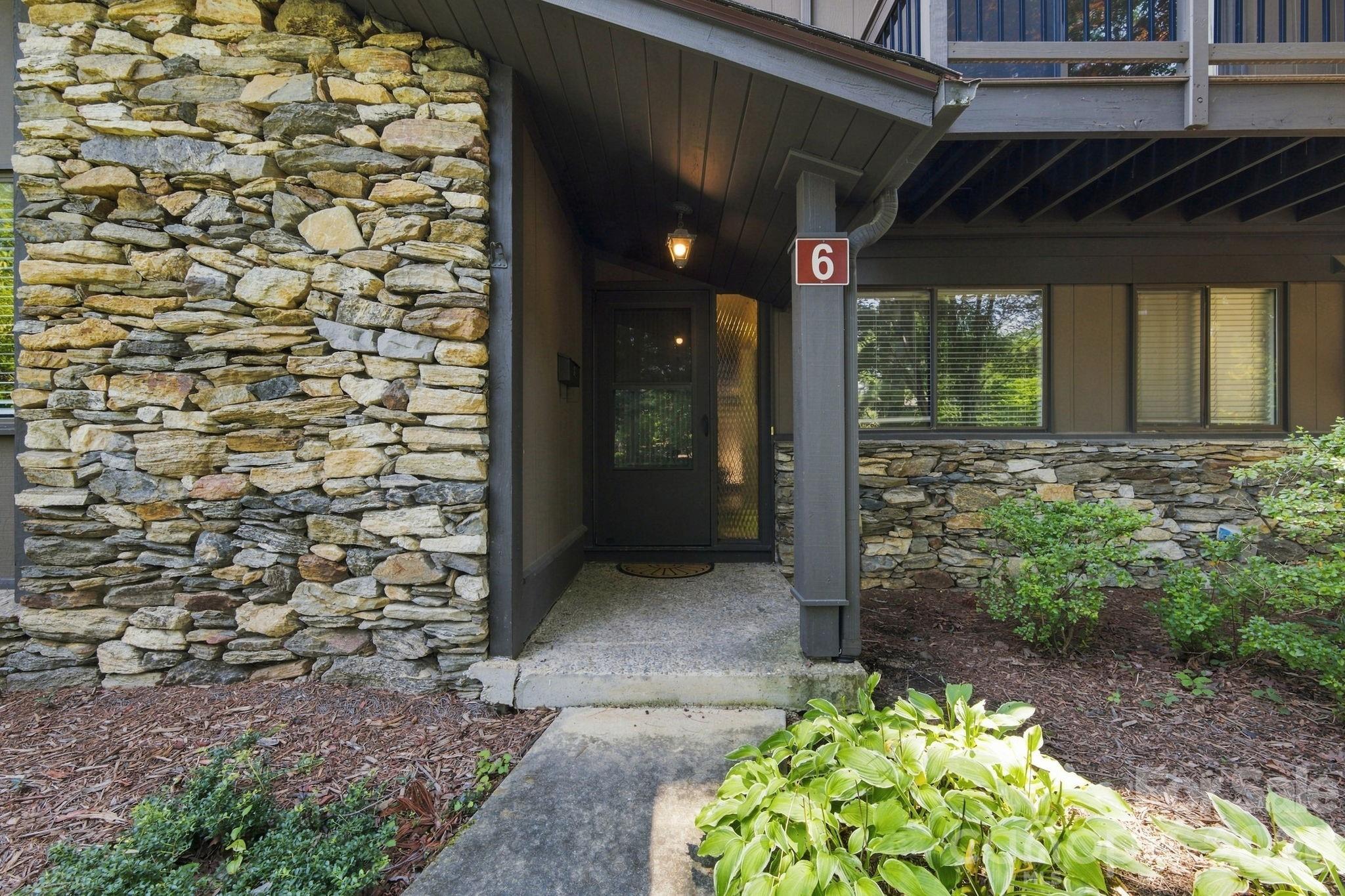 98 Laurelwood Circle W 6
