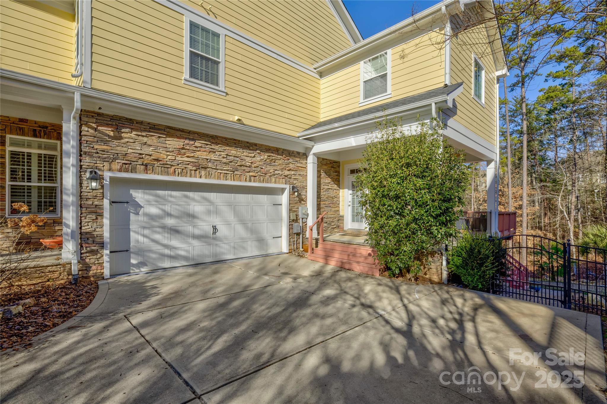 The Palisades - Residential