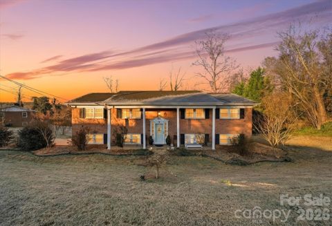 6719 Lakeview Terrace Hickory NC 28601