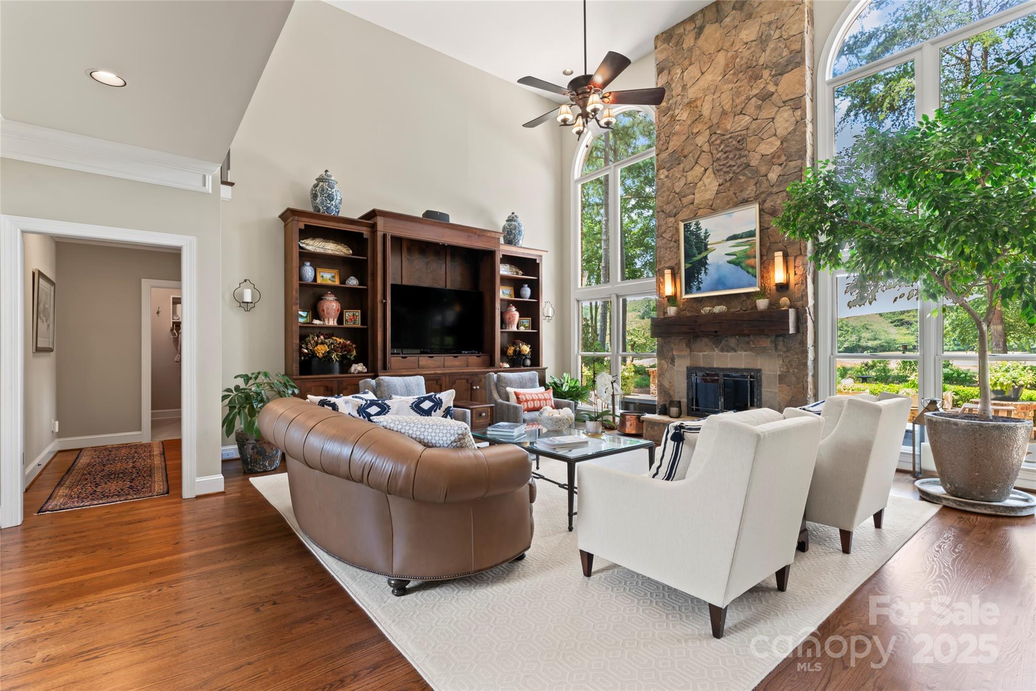 The Peninsula - Residential