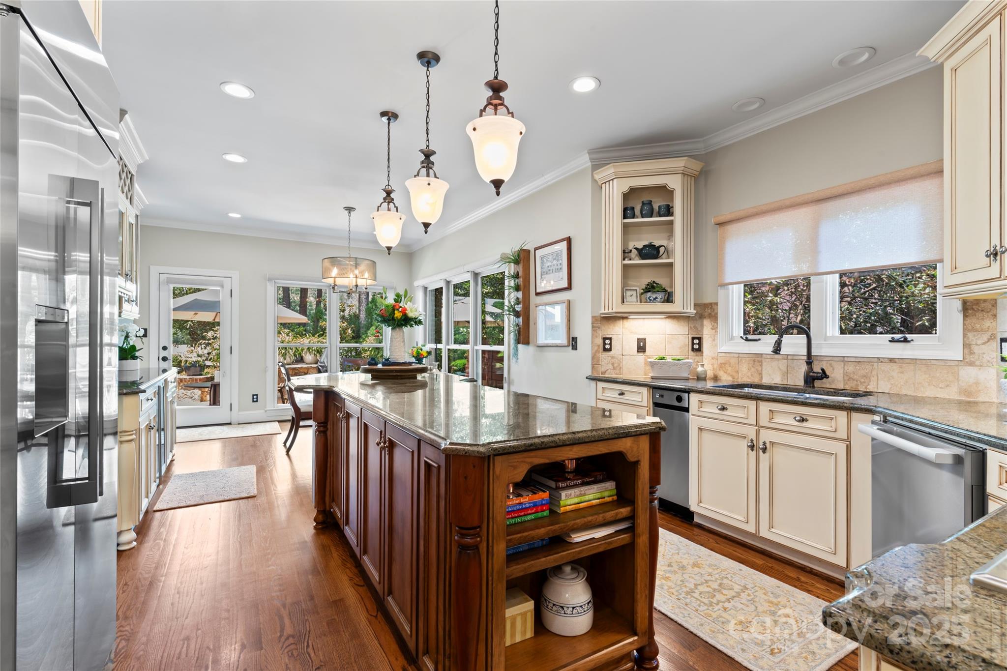 The Peninsula - Residential