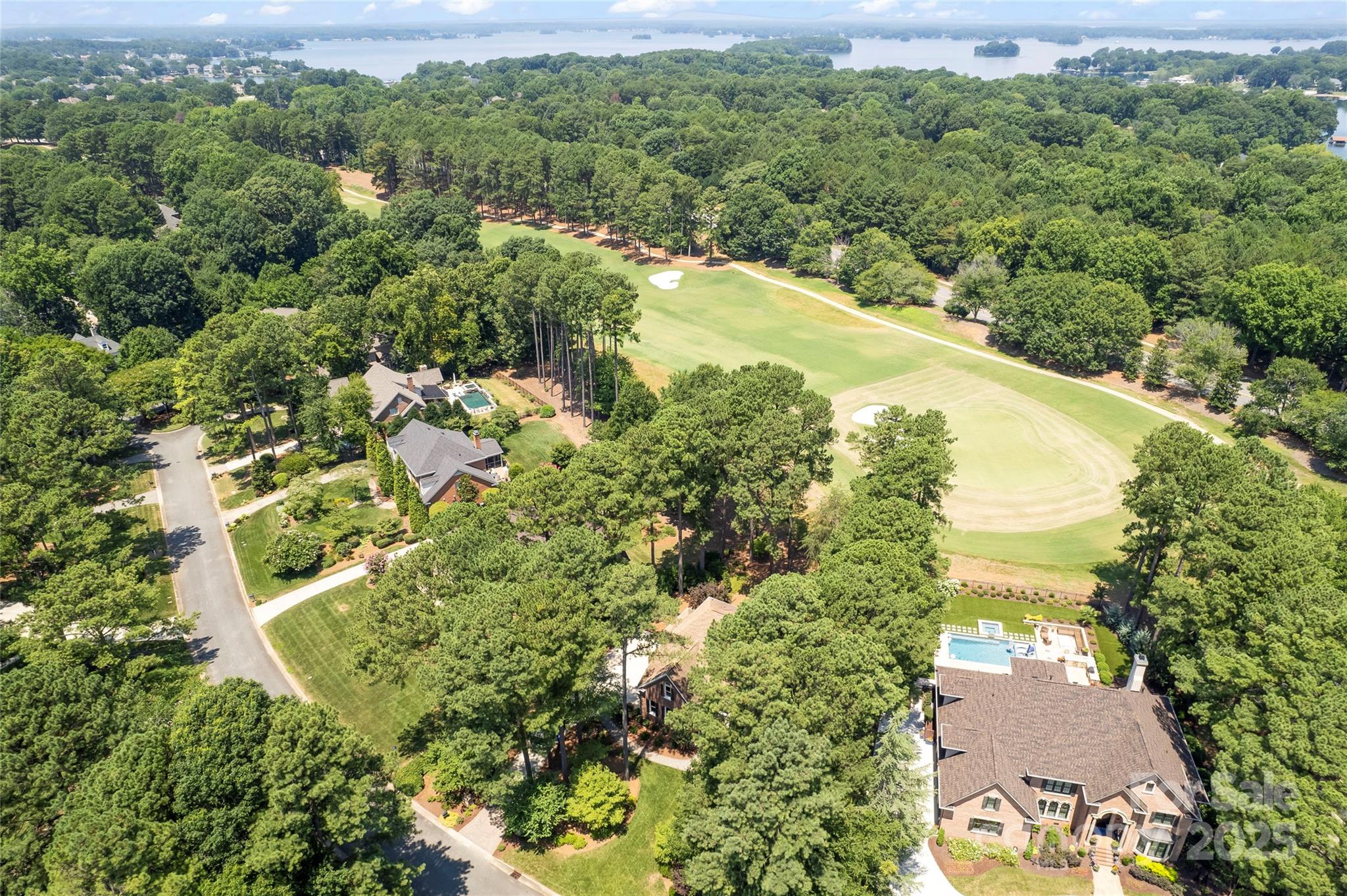 The Peninsula - Residential