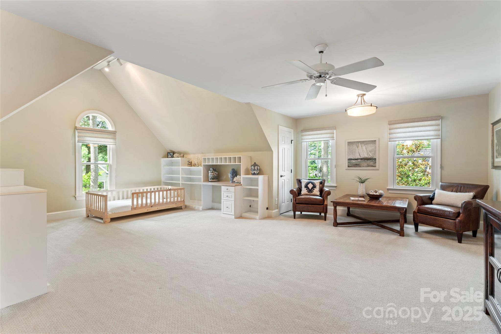 The Peninsula - Residential