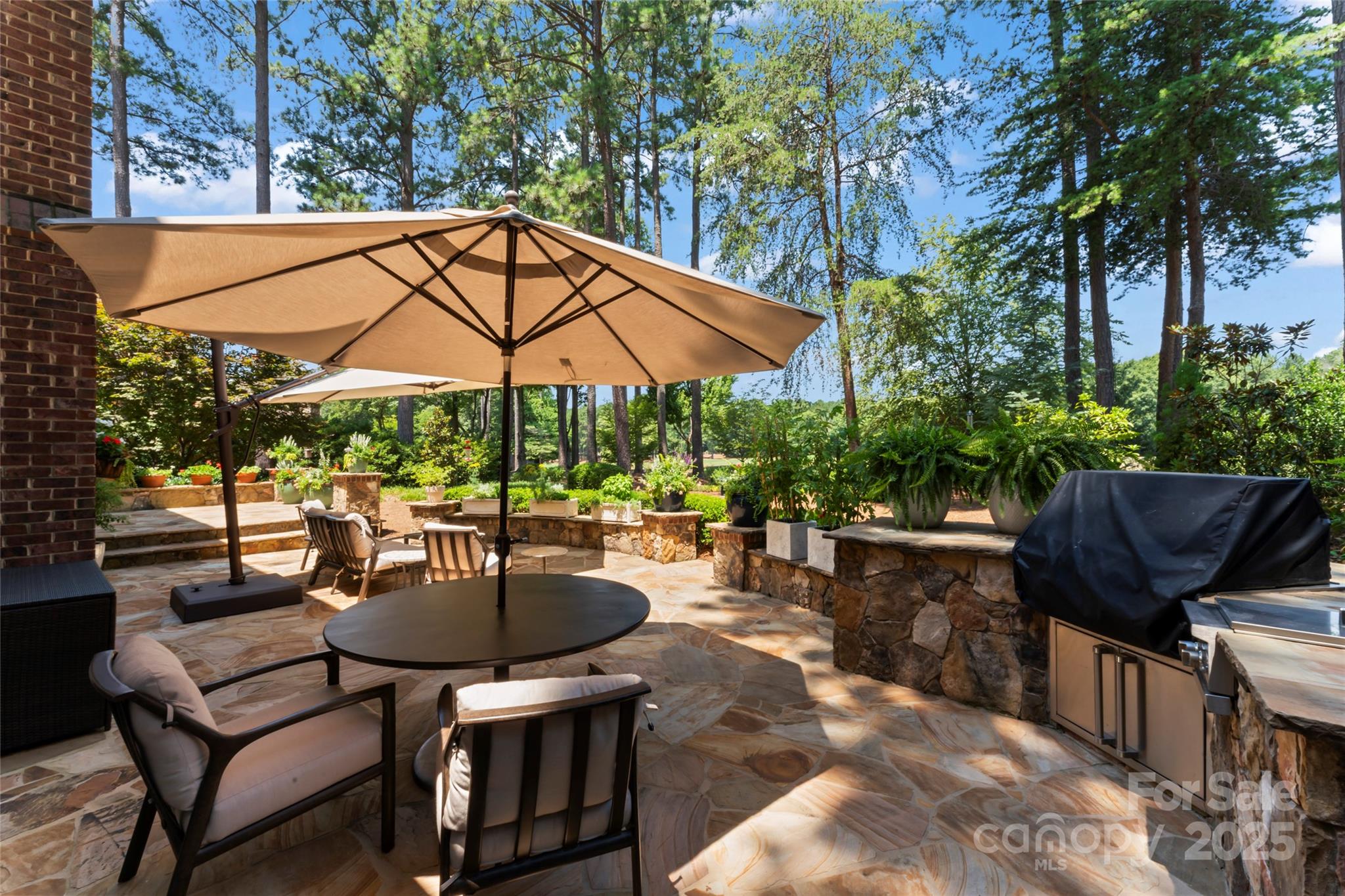 The Peninsula - Residential