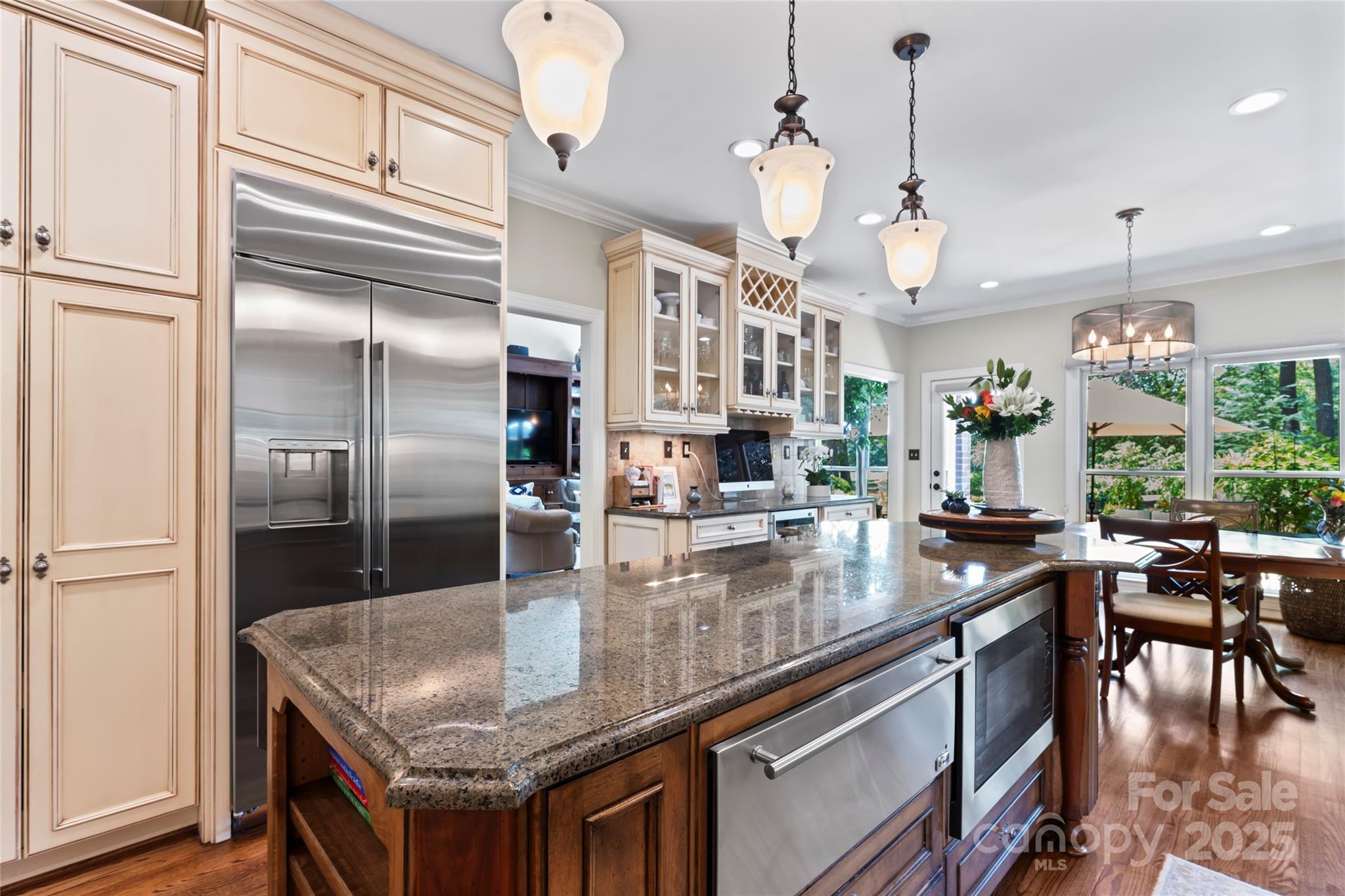 The Peninsula - Residential