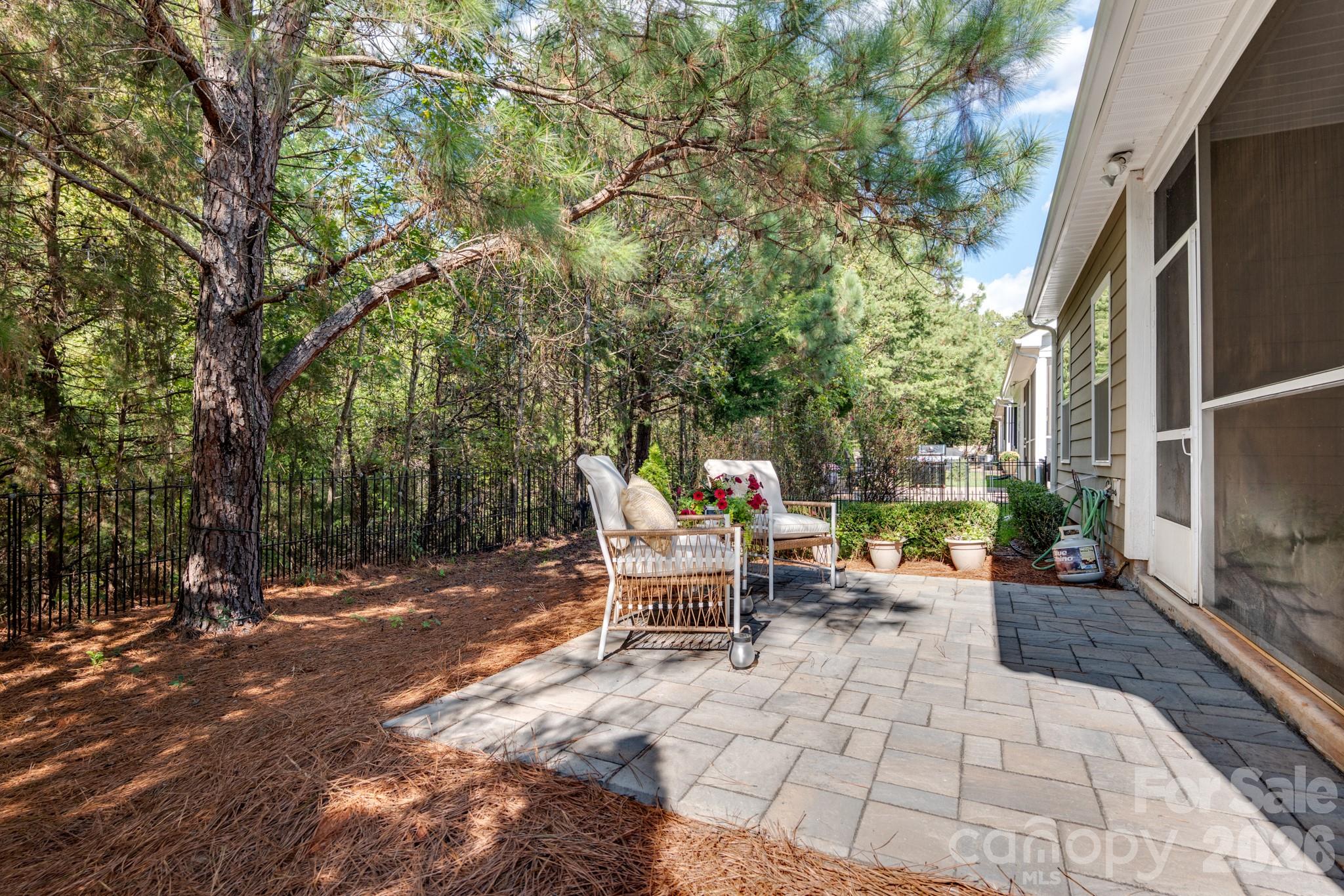 24526 Blue Heron Circle
