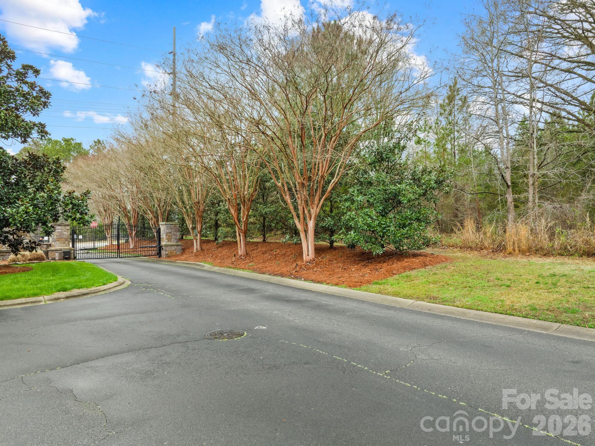 Victoria Lake - Land