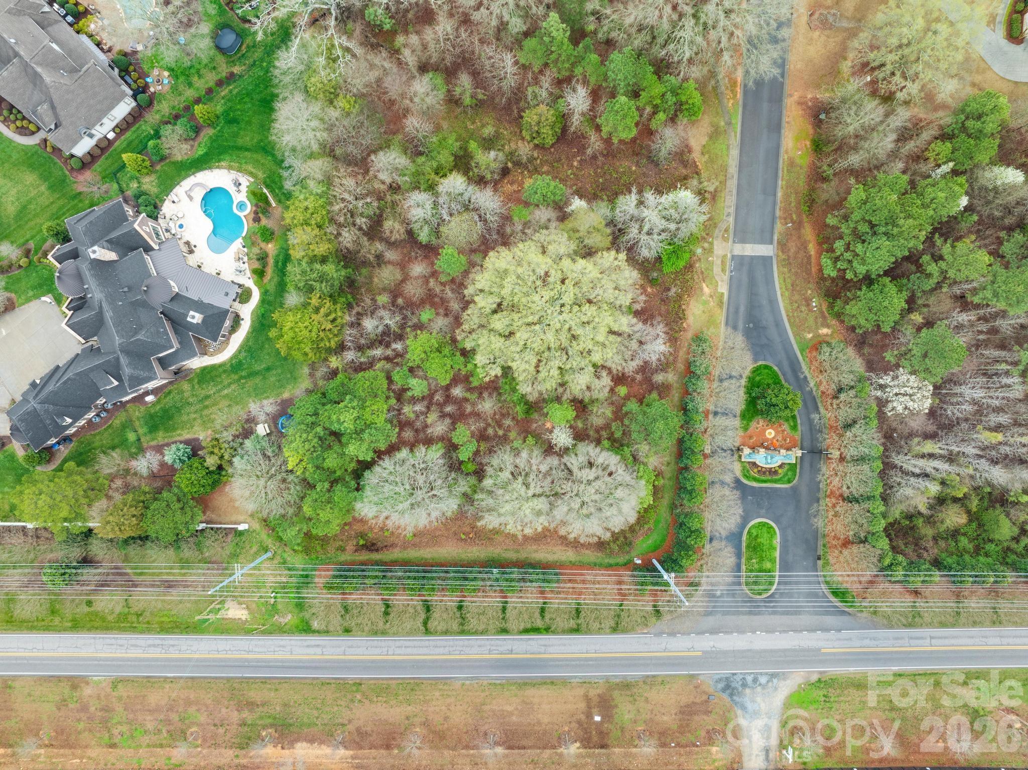 Victoria Lake - Land