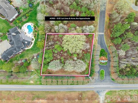Photo of 8334 Victoria Lake Drive, Waxhaw, NC 28173 (MLS # 4354056)