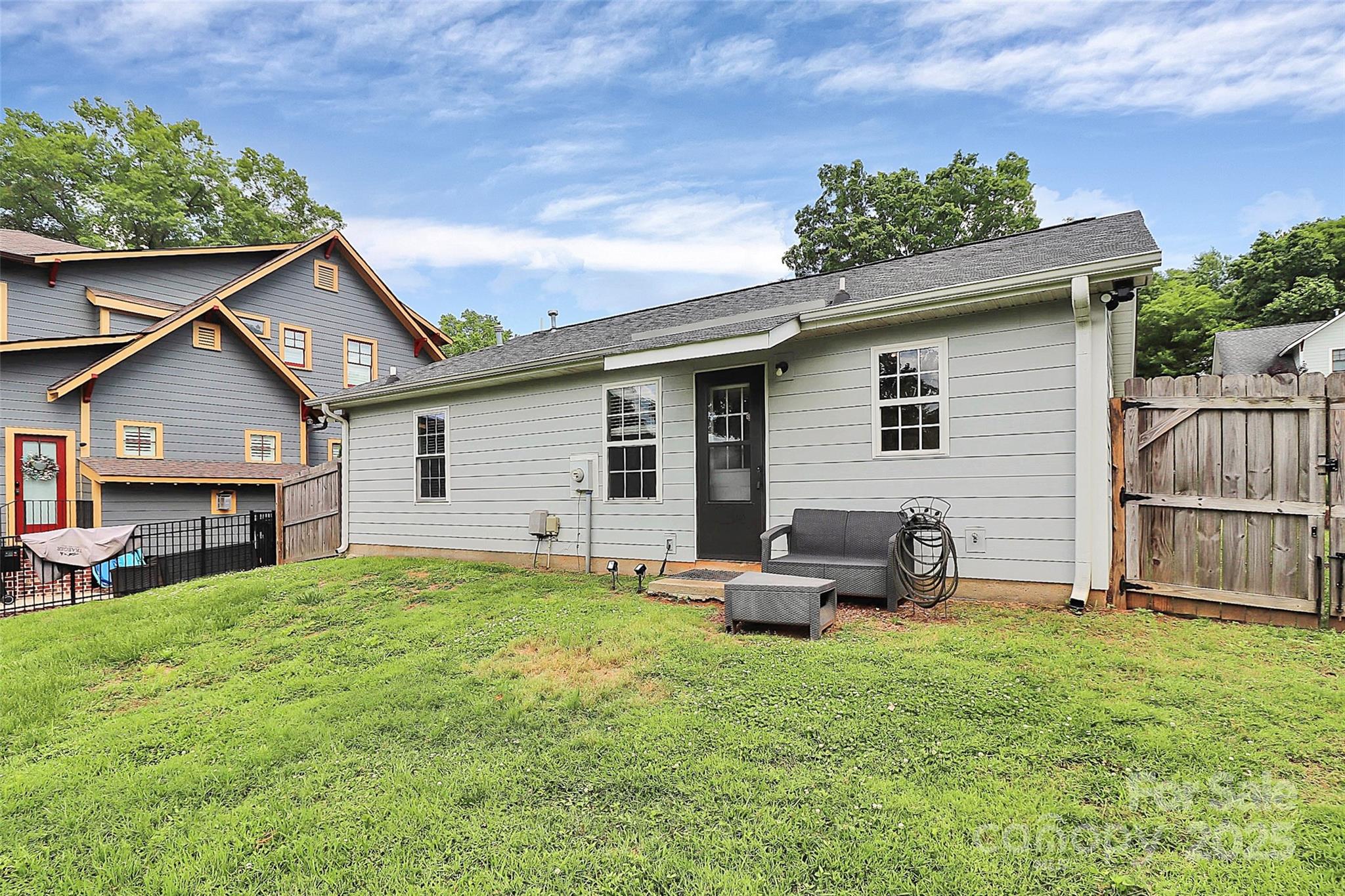 Villa Heights - Residential