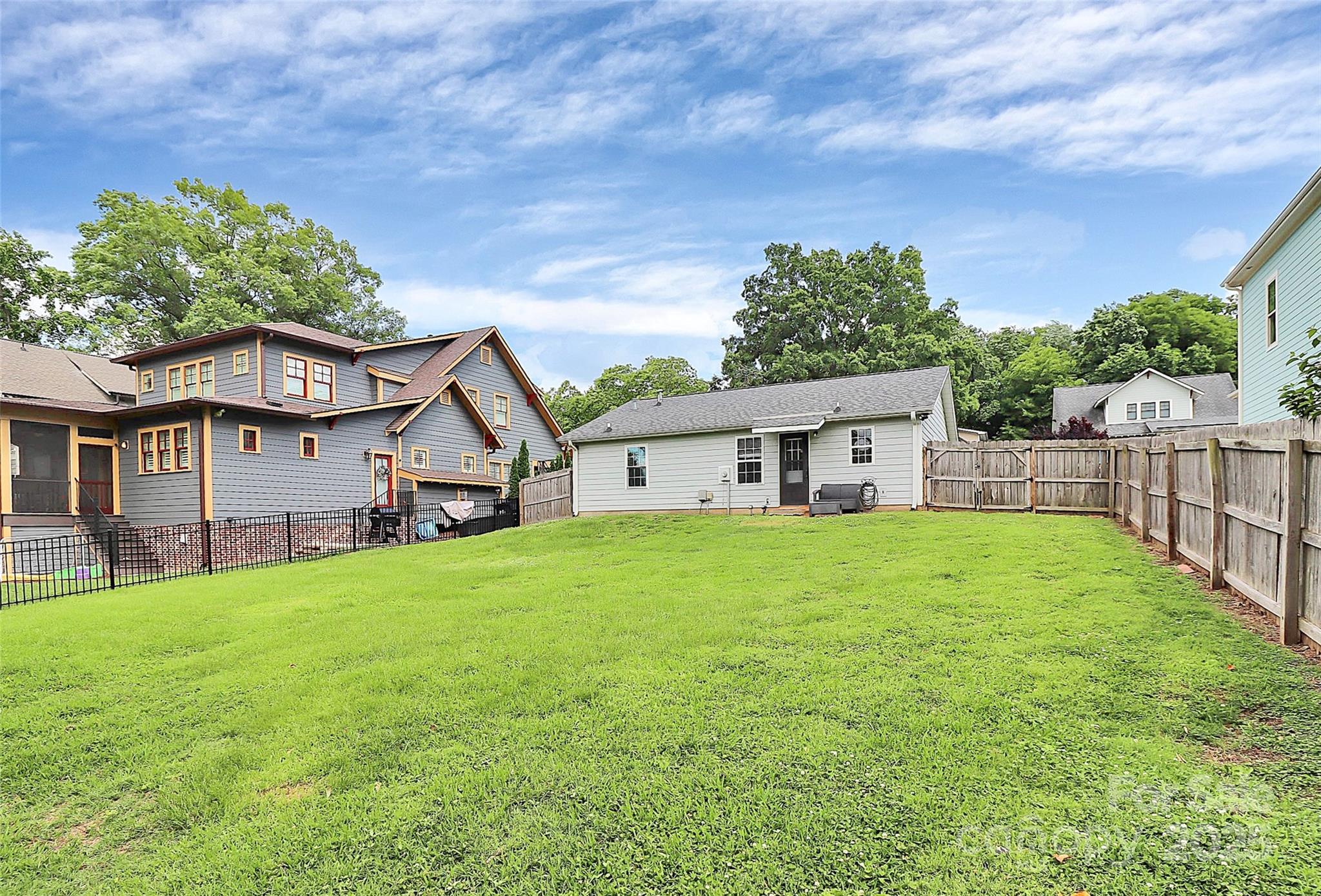 Villa Heights - Residential