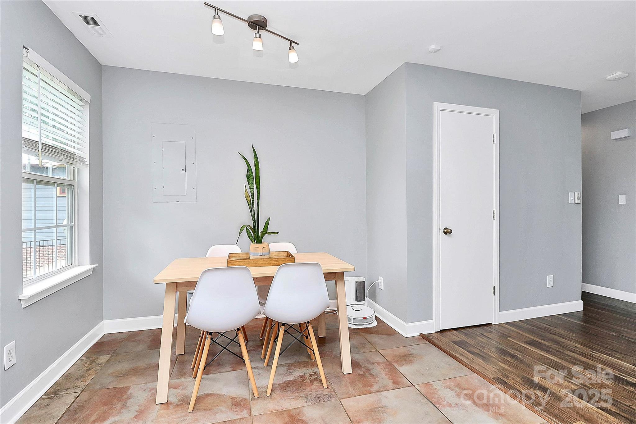 Villa Heights - Residential