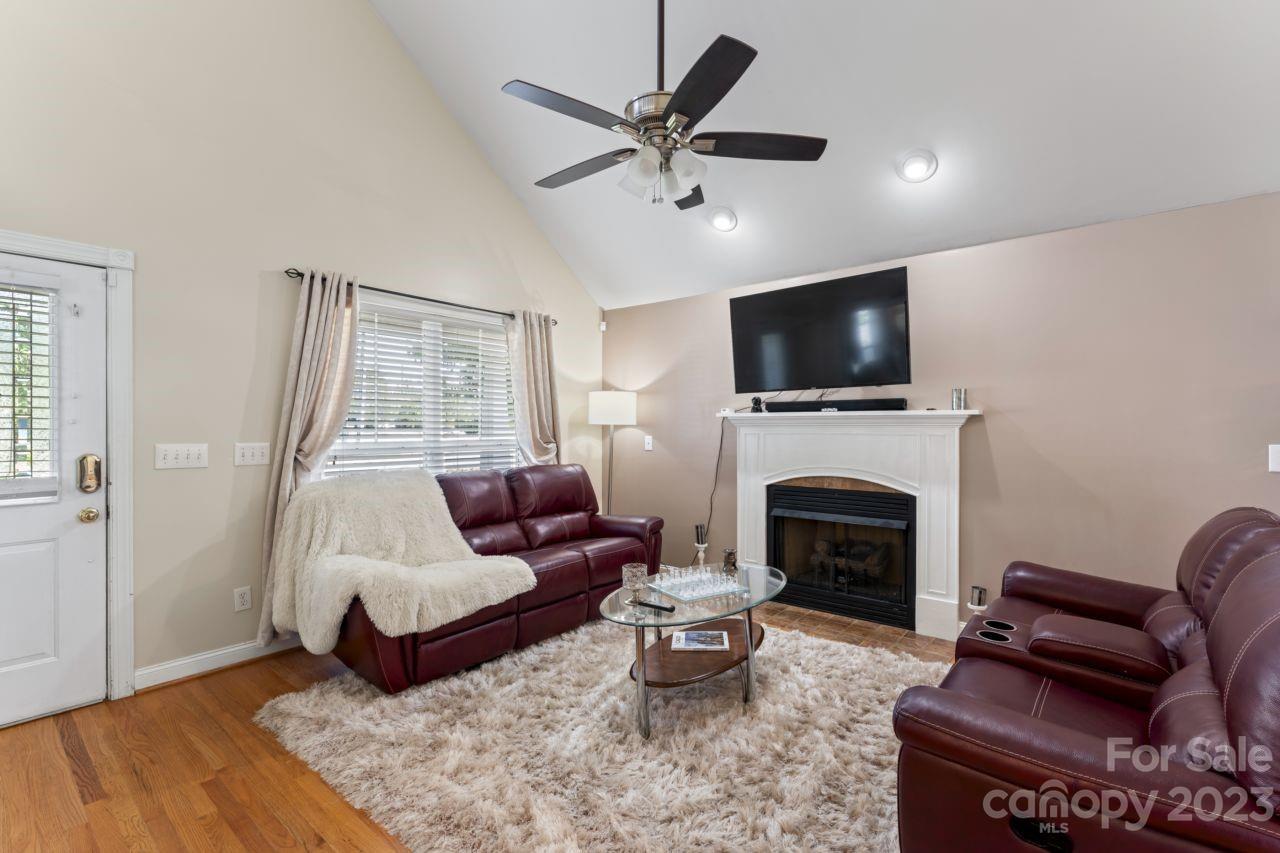 Riverwalk - Residential